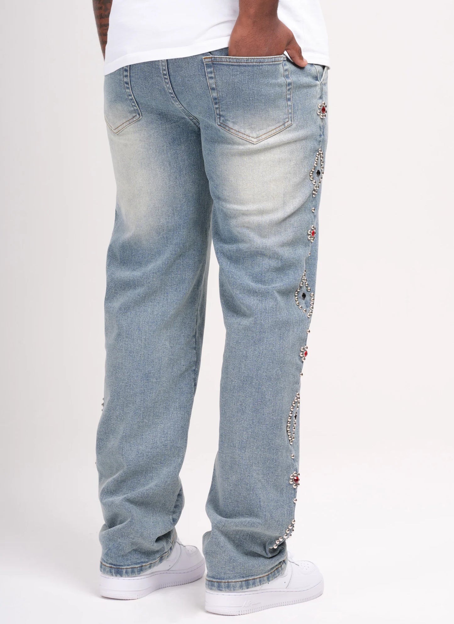 CALÇA JEANS BAGGY TACHAS CUSTOM LATERAL