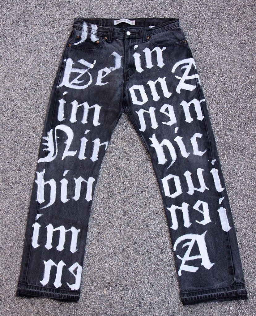 CALÇA JEANS CINZA OVERSIZED LYRICS .