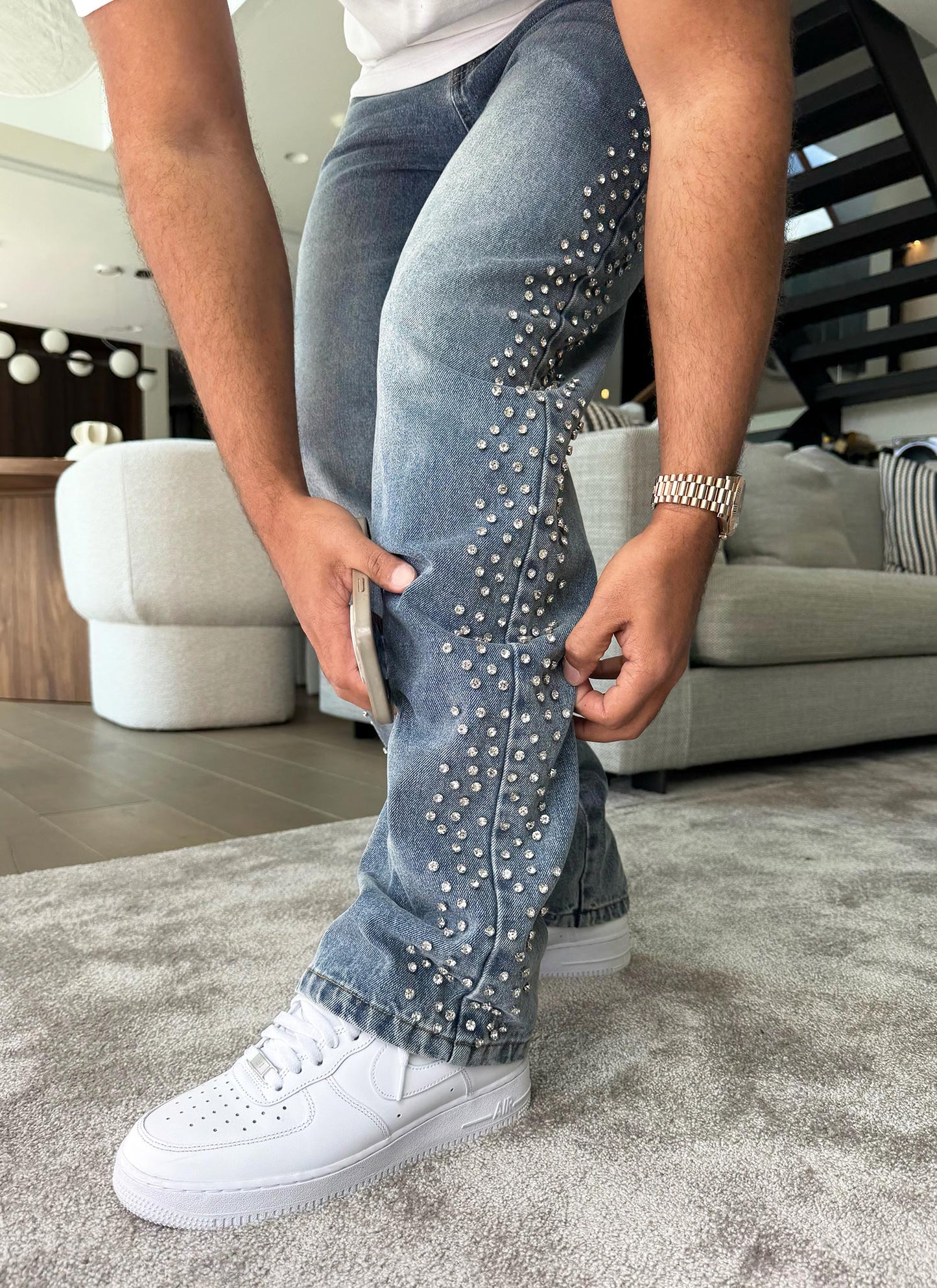 CALÇA JEANS BAGGY STRASS LATERAIS ✨