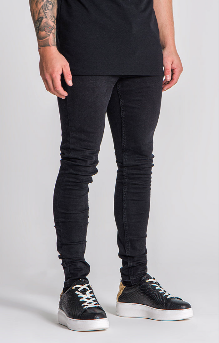 CALÇA PRETA SKINNY C/ DETAIL CORRENTE GOLD LATERAL