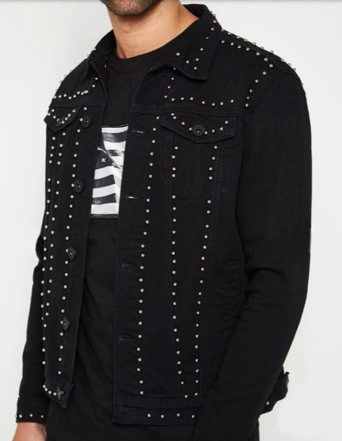 JAQUETA JEANS ALL BLACK C/ SPAIKE