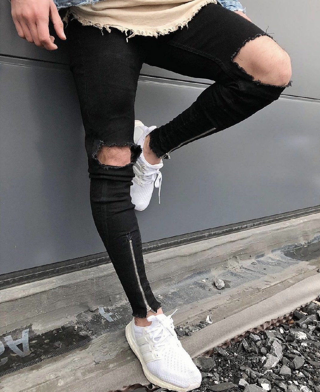 CALÇA JEANS BLACK MUNICH ZÍPER NA BARRA
