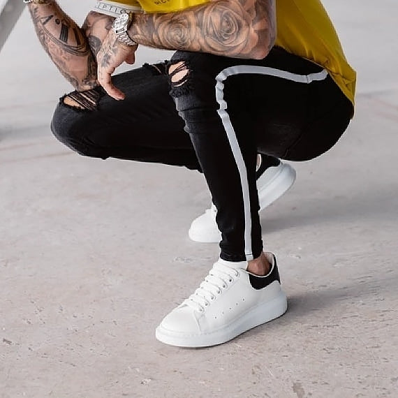 CALÇA JEANS BLACK DESTONADA FAIXA LATERAL