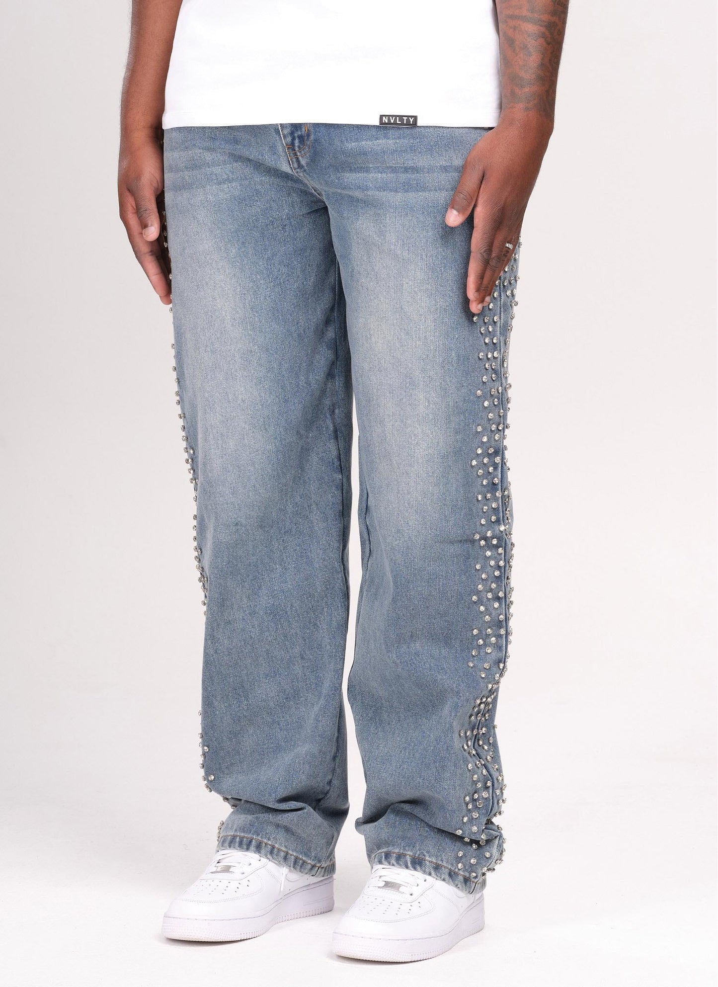 CALÇA JEANS BAGGY STRASS LATERAIS ✨