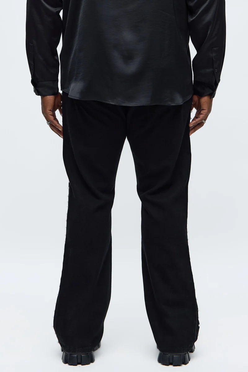 CALÇA BLACK JEANS FLARE PEARL LATERAL 🫧