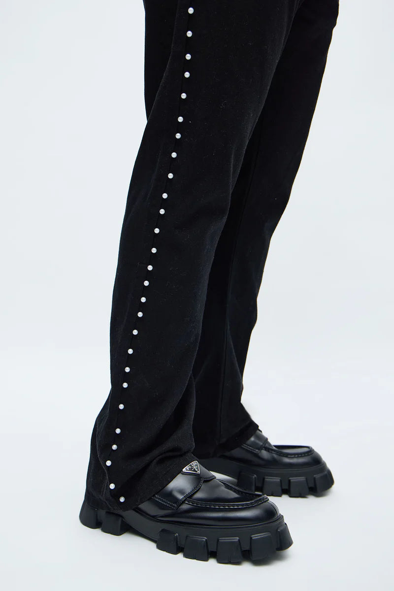 CALÇA BLACK JEANS FLARE PEARL LATERAL 🫧