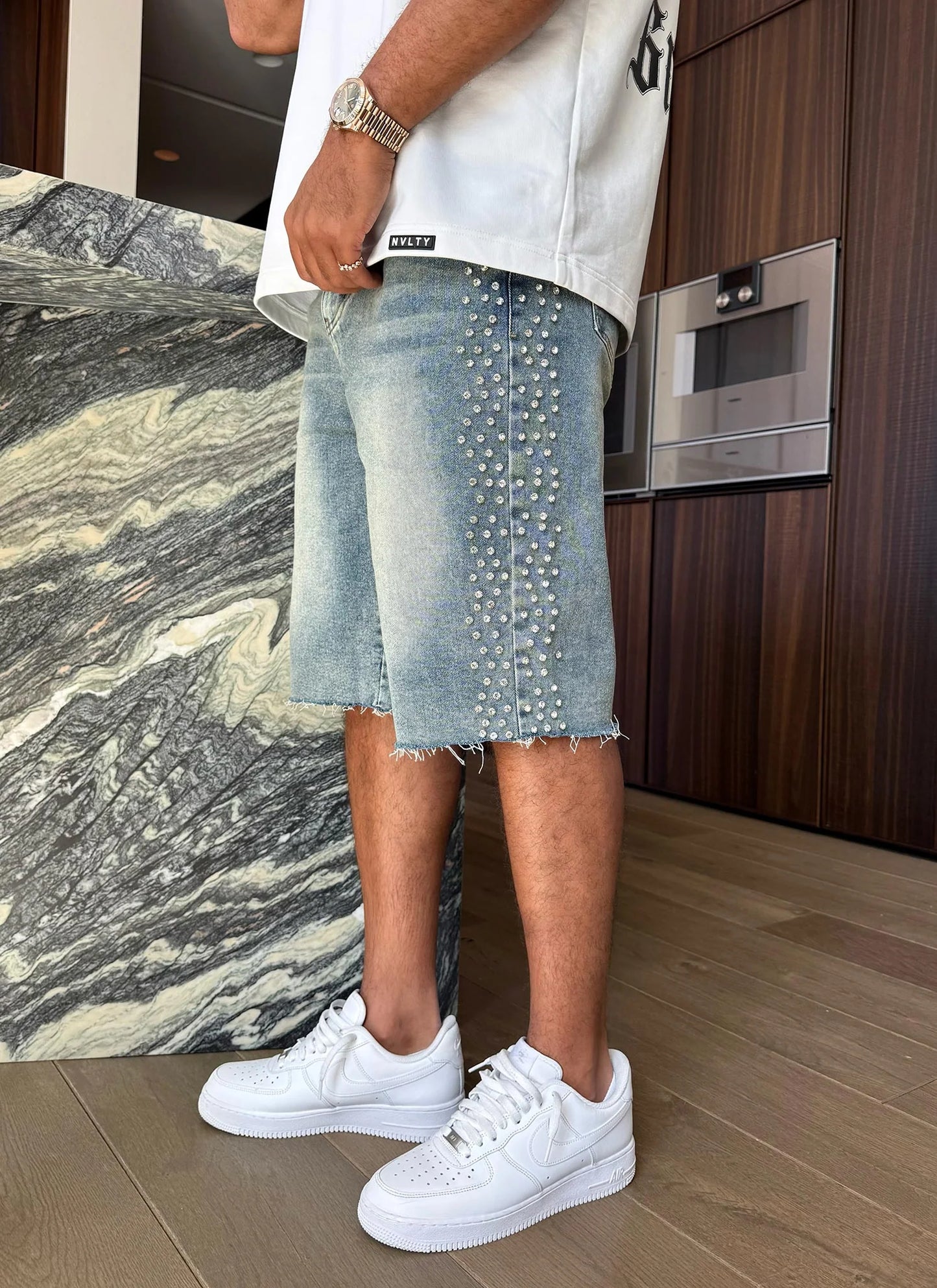 BERMUDA OVER JEANS STRASS LATERAIS ✨