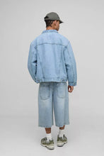 Carregar imagem no visualizador da galeria, JAQUETA JEANS CLÁSSIC
