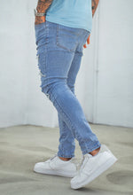 Carregar imagem no visualizador da galeria, CALÇA JEANS C/ SOBREPOSIÇÃO BANDANA
