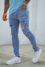 Carregar imagem no visualizador da galeria, CALÇA JEANS C/ SOBREPOSIÇÃO BANDANA
