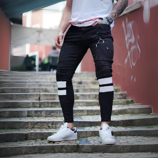 CALÇA JEANS C/ FAIXAS BRANCAS PIGMENTADA