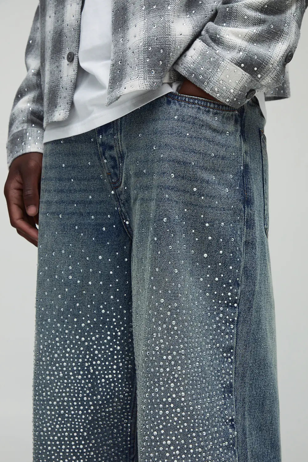 CALÇA JEANS BAGGY STRASS OVERALL ✨