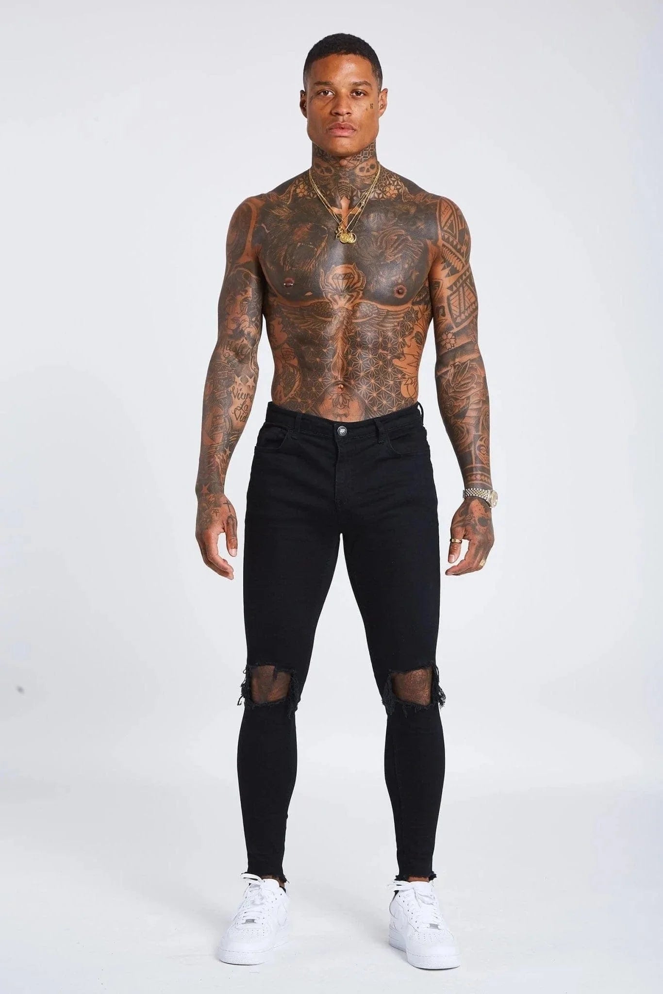 CALÇA JEANS ALL BLACK DESTRÓYED NO JOELHO / BARRA