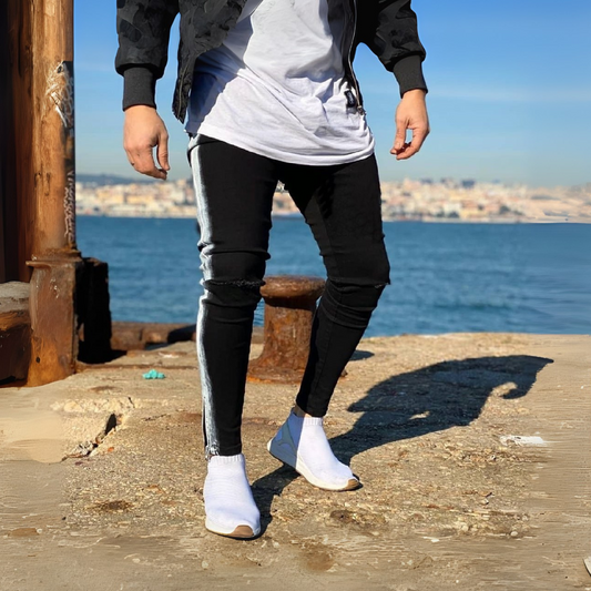CALÇA JEANS BLACK FAIXA LATERAL PIGMENTADA
