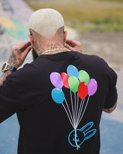 Carregar imagem no visualizador da galeria, CAMISETA BUNNY PRETA BALÕES 🎈

