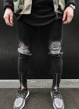 Carregar imagem no visualizador da galeria, CALÇA BLACK SAINT DESTRÓYED C/ PIGMENTAÇÃO
