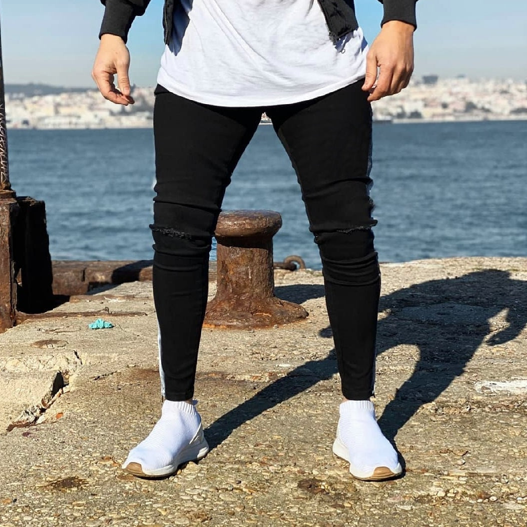 CALÇA JEANS BLACK FAIXA LATERAL PIGMENTADA