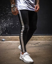 Carregar imagem no visualizador da galeria, CALÇA JEANS BLACK FAIXA ACETINADA GREY
