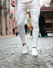 Carregar imagem no visualizador da galeria, CALÇA BRANCA SKINNY PIGMENTADA
