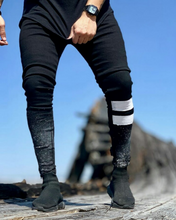 Carregar imagem no visualizador da galeria, CALÇA JEANS BLACK SPLASH 2 FAIXAS BRANCA
